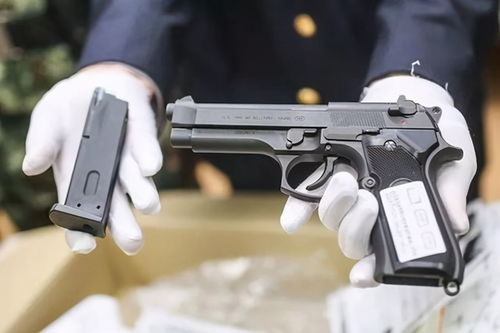 14岁男孩玩射钉枪误杀妹妹