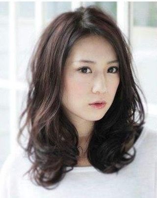 斜刘海设计图片女时尚感爆棚