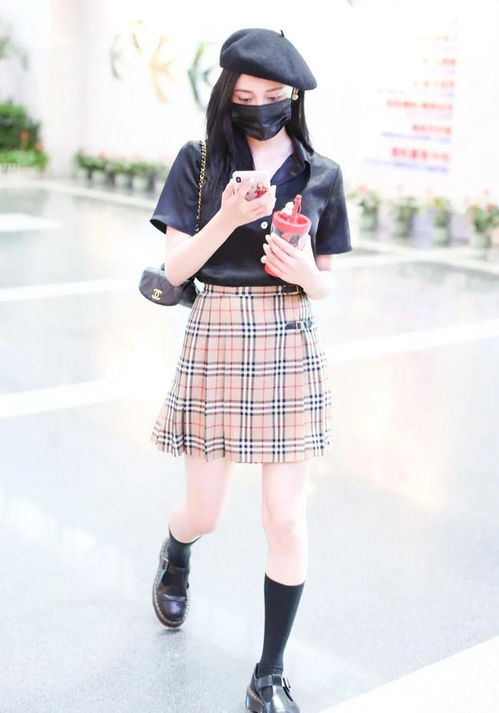 短裙褶皱设计图片