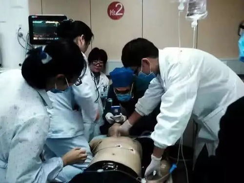 多方回应60岁保安宿舍内猝死
