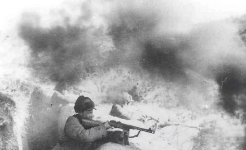 韩士兵向朝方误射子弹