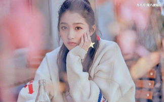 关晓彤晒撕拉片