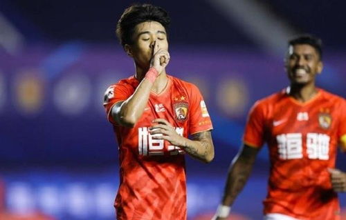 王钰栋8球登顶中超射手榜